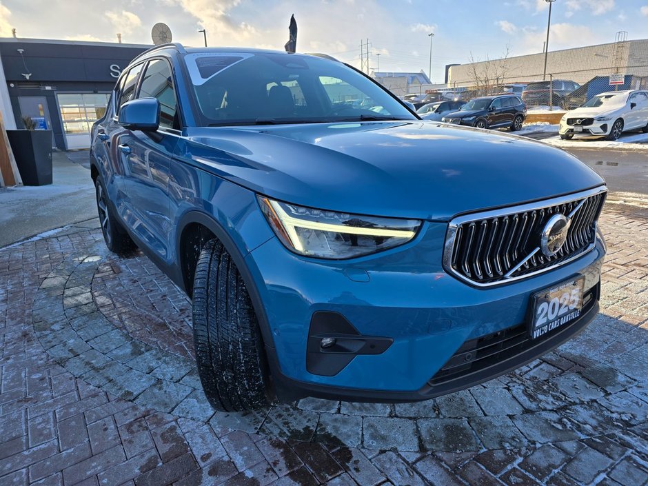 2025 Volvo XC40 PLUS BRIGHT THEME-5