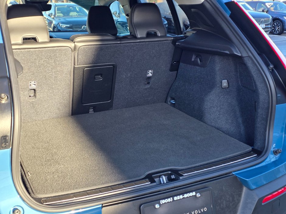 2025 Volvo XC40 PLUS BRIGHT THEME-17