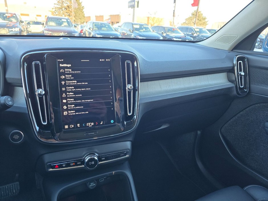 2025 Volvo XC40 PLUS BRIGHT THEME-28