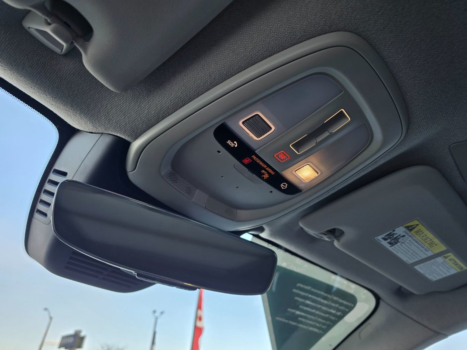 2025 Volvo XC40 PLUS BRIGHT THEME-25