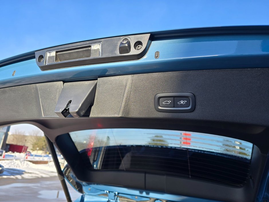 2025 Volvo XC40 PLUS BRIGHT THEME-16