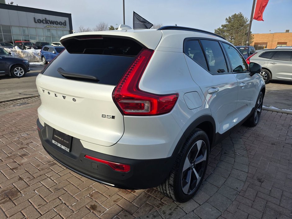2025 Volvo XC40 PLUS DARK THEME-14