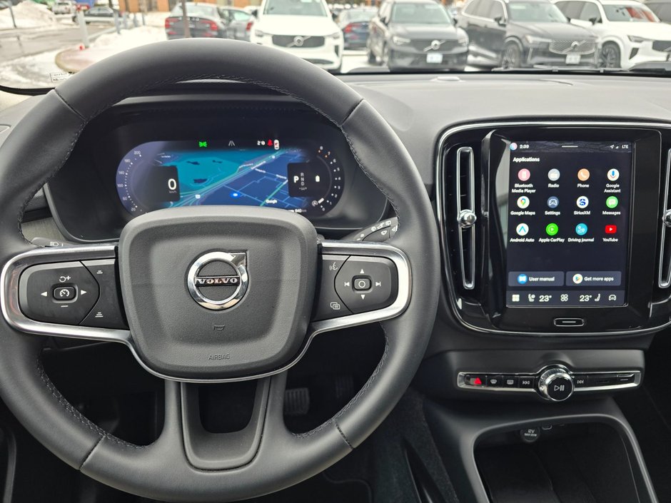 2025 Volvo XC40 PLUS DARK THEME-27