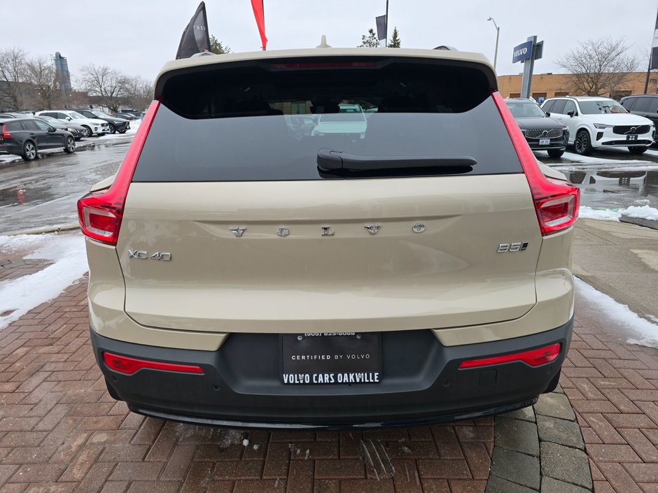 2025 Volvo XC40 PLUS DARK THEME-13