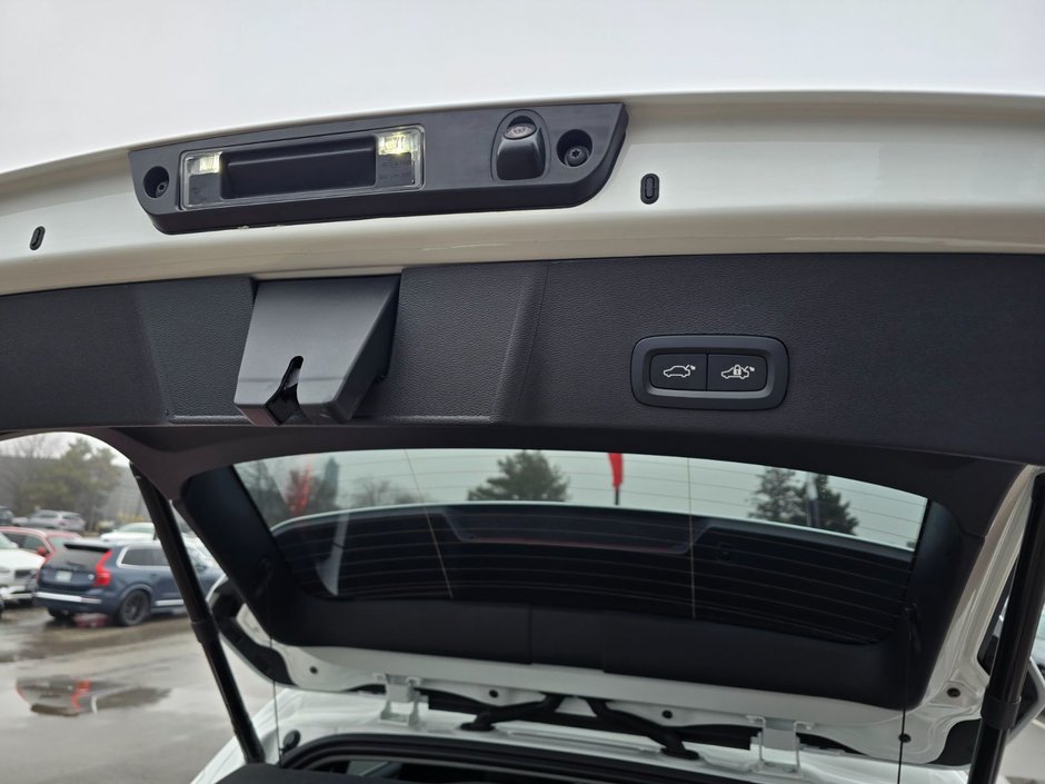 2025 Volvo XC40 CORE BRIGHT THEME-16