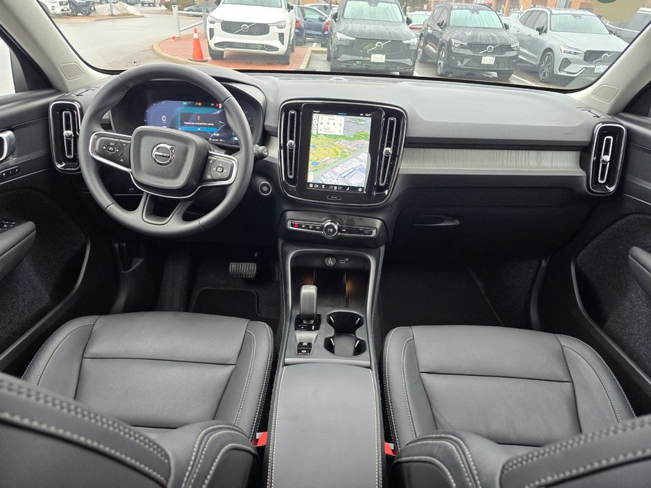 2025 Volvo XC40 CORE BRIGHT THEME-4