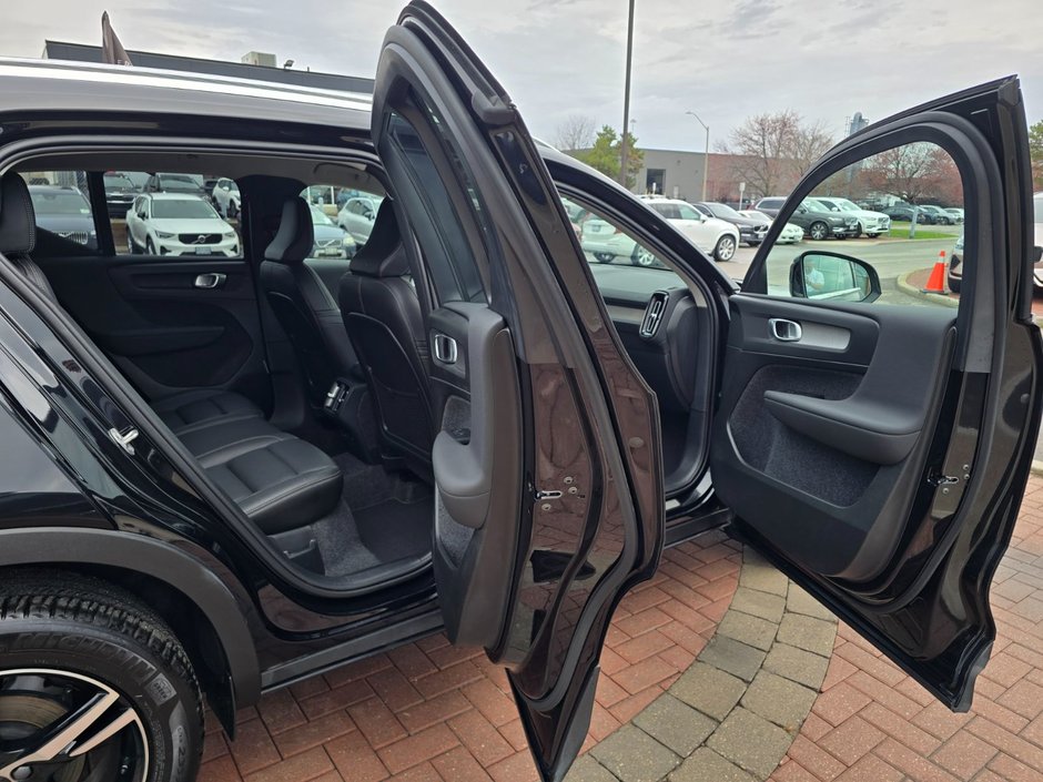 2025 Volvo XC40 CORE BRIGHT THEME-10