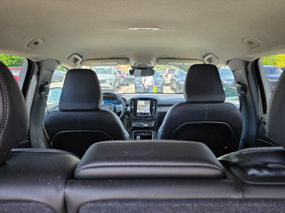 2025 Volvo XC40 CORE BRIGHT THEME-8