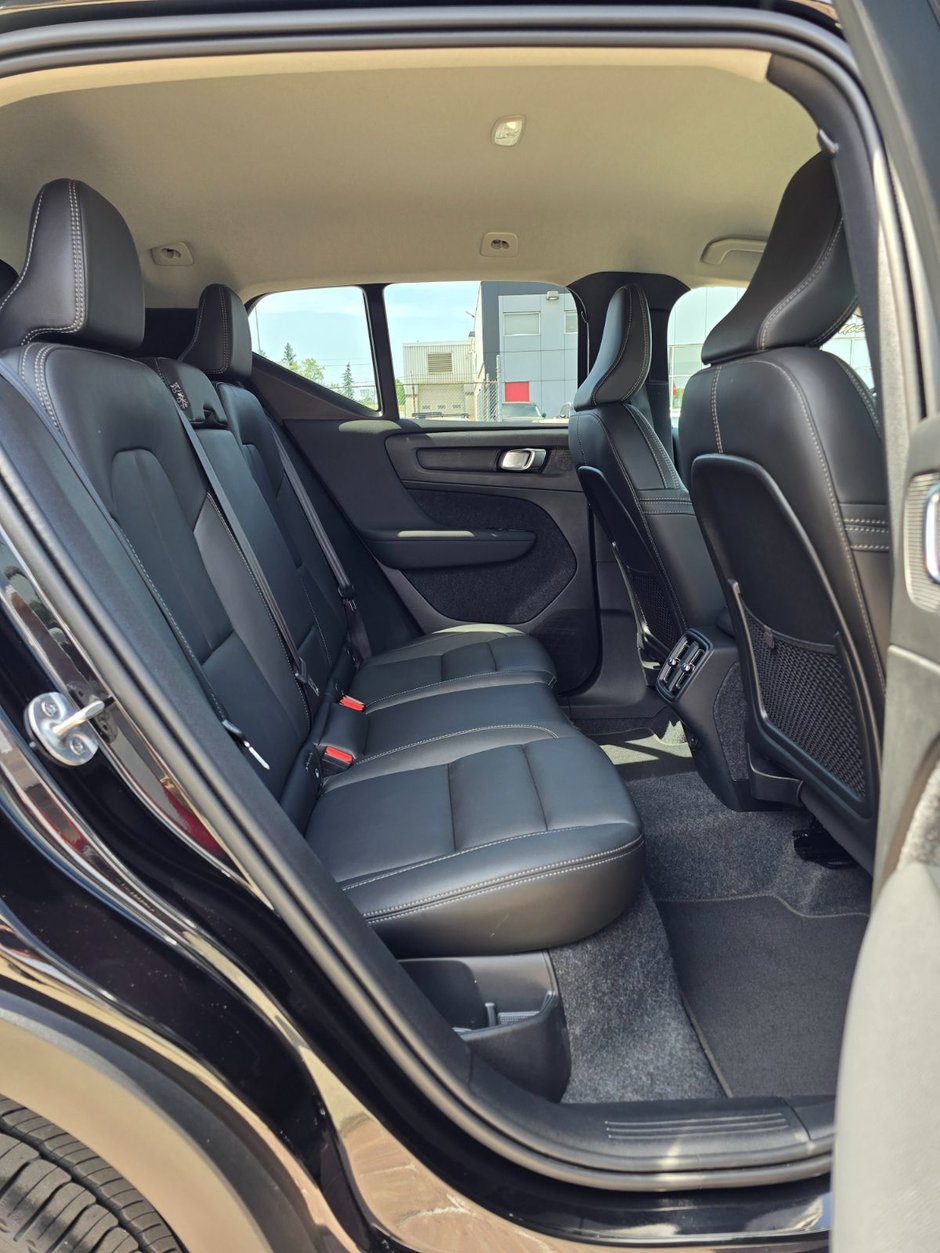 2025 Volvo XC40 CORE BRIGHT THEME-19