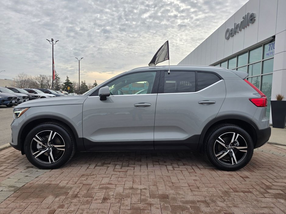 2025 Volvo XC40 CORE BRIGHT THEME-9