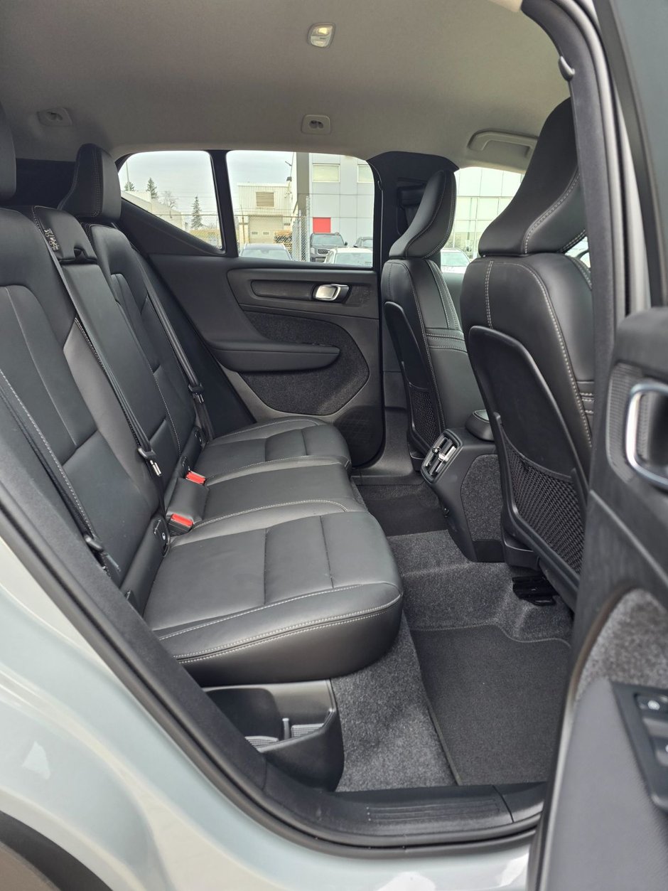 2025 Volvo XC40 CORE BRIGHT THEME-19