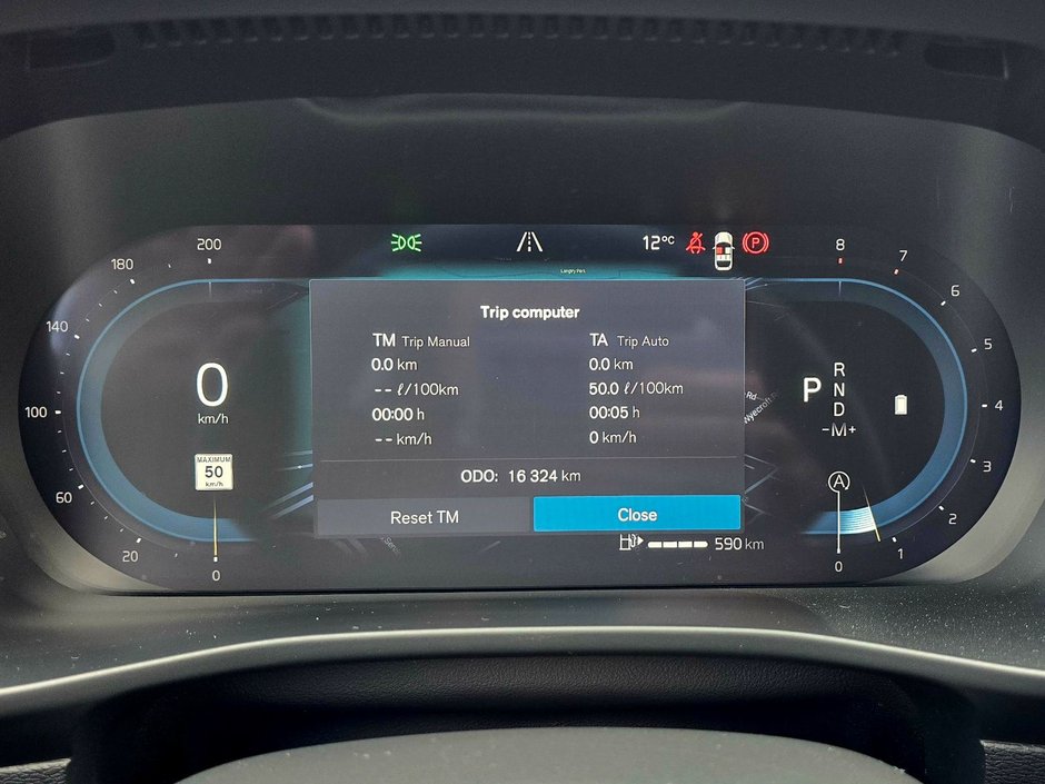 2025 Volvo XC40 CORE BRIGHT THEME-1