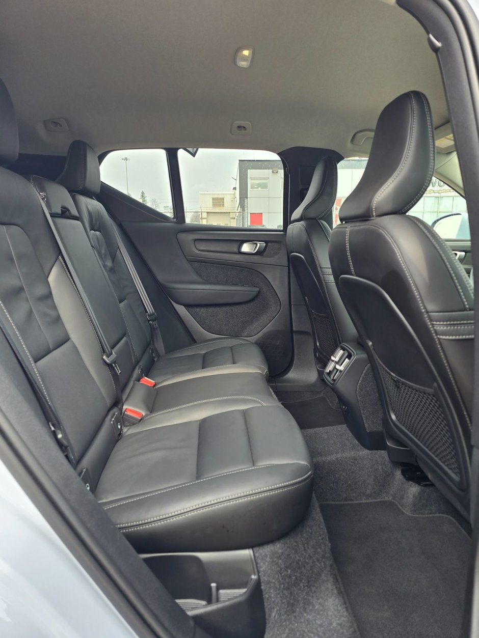 2025 Volvo XC40 CORE BRIGHT THEME-19