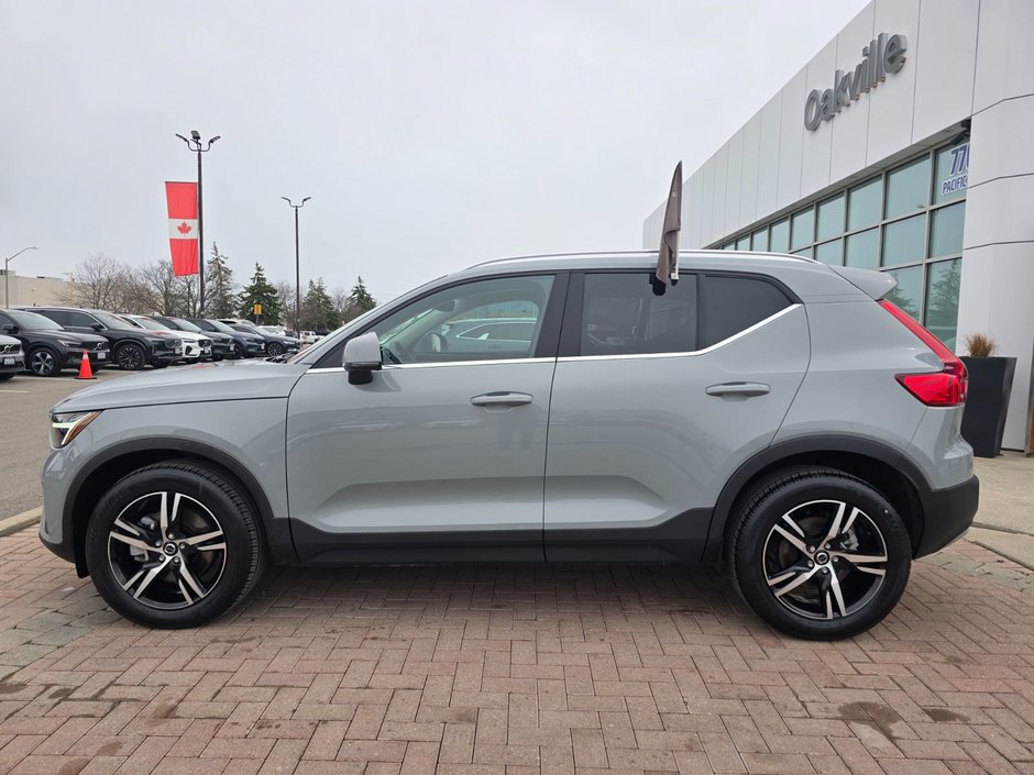 2025 Volvo XC40 CORE BRIGHT THEME-9