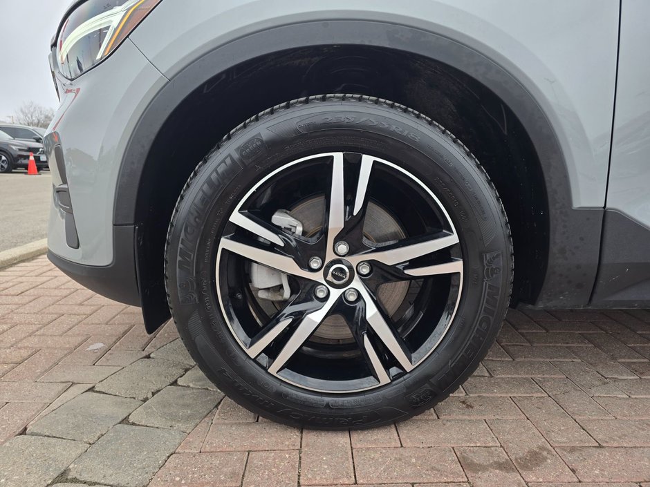 2025 Volvo XC40 CORE BRIGHT THEME-7