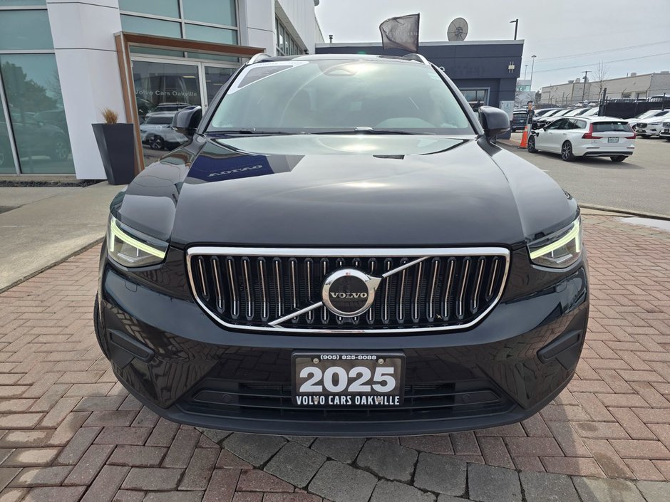 2025 Volvo XC40 CORE BRIGHT THEME-3