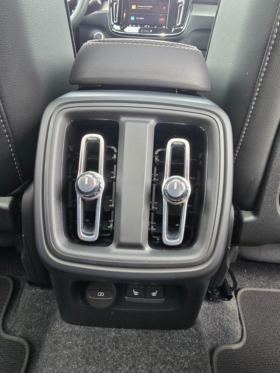 2025 Volvo XC40 CORE BRIGHT THEME-20