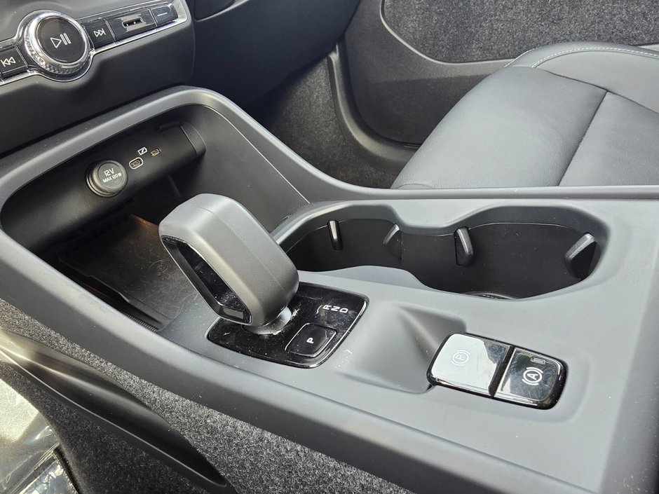 2025 Volvo XC40 CORE BRIGHT THEME-29