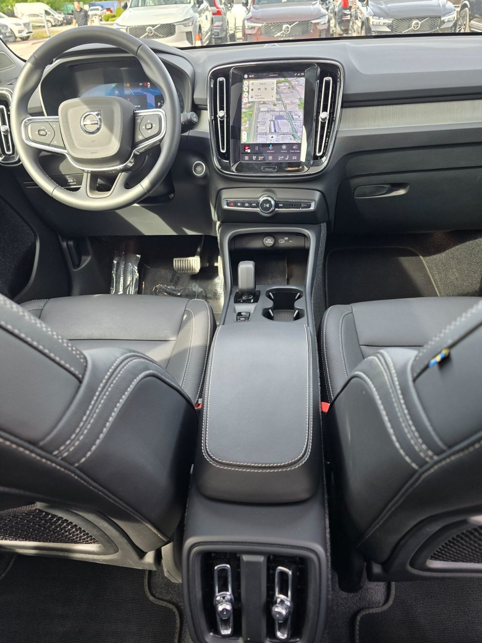 2025 Volvo XC40 CORE BRIGHT THEME-21