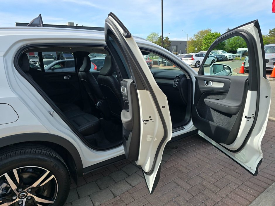 2025 Volvo XC40 CORE BRIGHT THEME-10