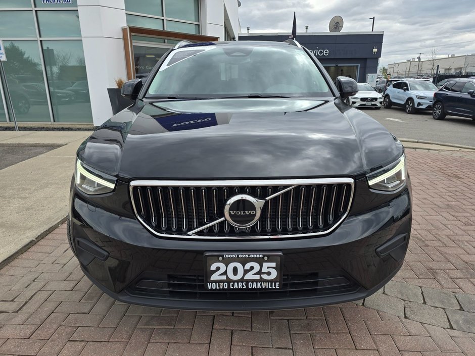 2025 Volvo XC40 CORE BRIGHT THEME-3