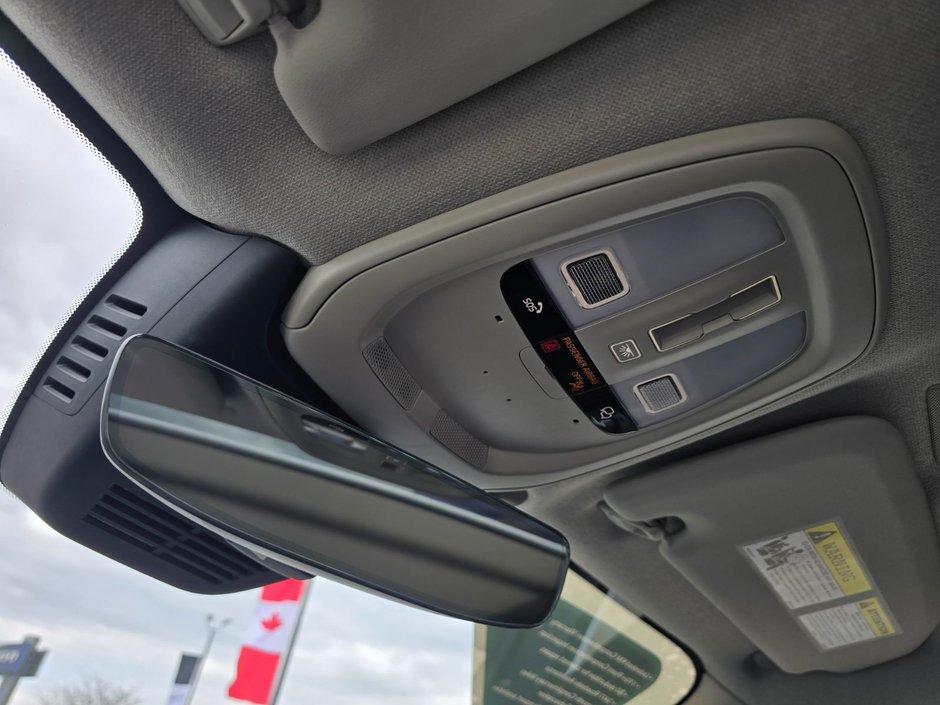 2025 Volvo XC40 CORE BRIGHT THEME-25