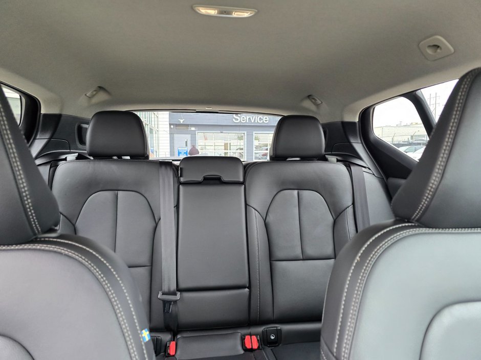 2025 Volvo XC40 CORE BRIGHT THEME-8