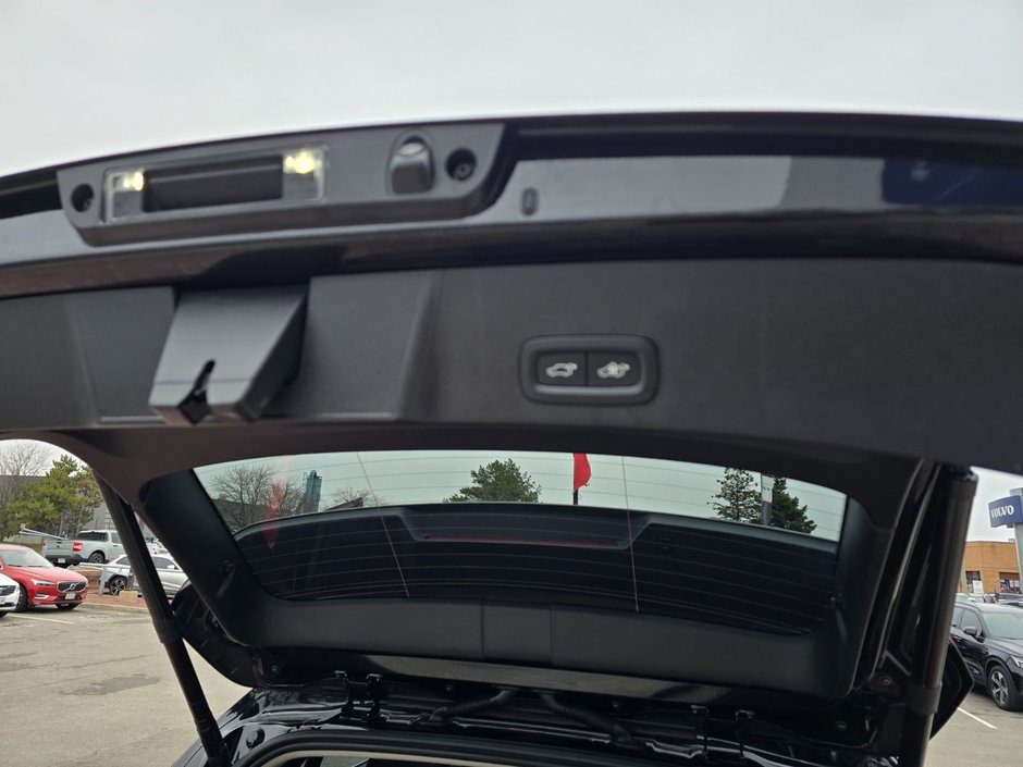 2025 Volvo XC40 CORE BRIGHT THEME-16