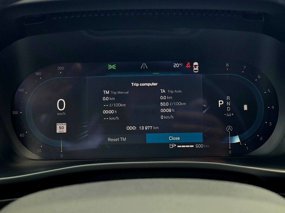 2025 Volvo XC40 CORE BRIGHT THEME-1