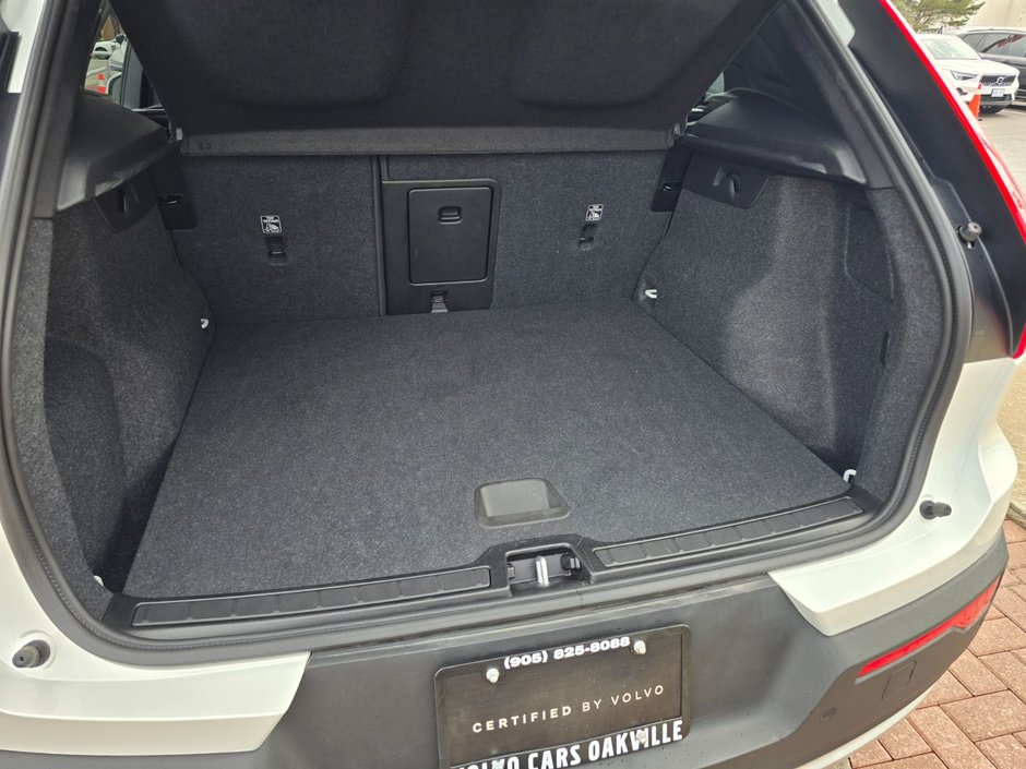 2025 Volvo XC40 CORE BRIGHT THEME-17