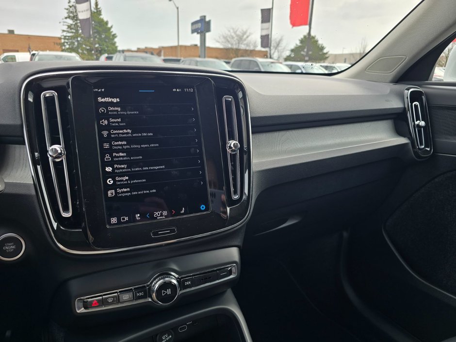 2025 Volvo XC40 CORE BRIGHT THEME-28