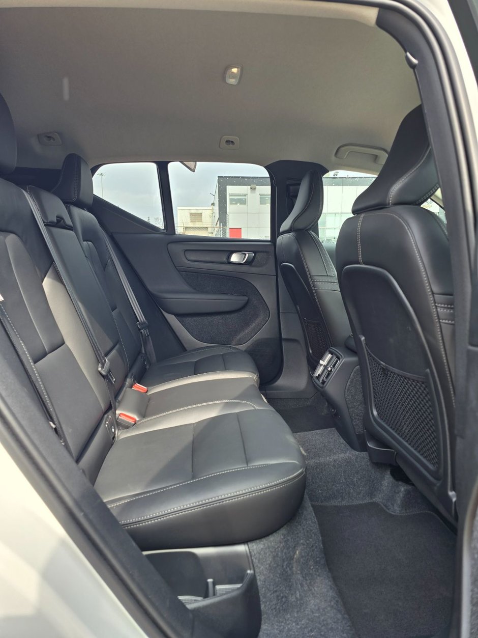 2025 Volvo XC40 CORE BRIGHT THEME-19