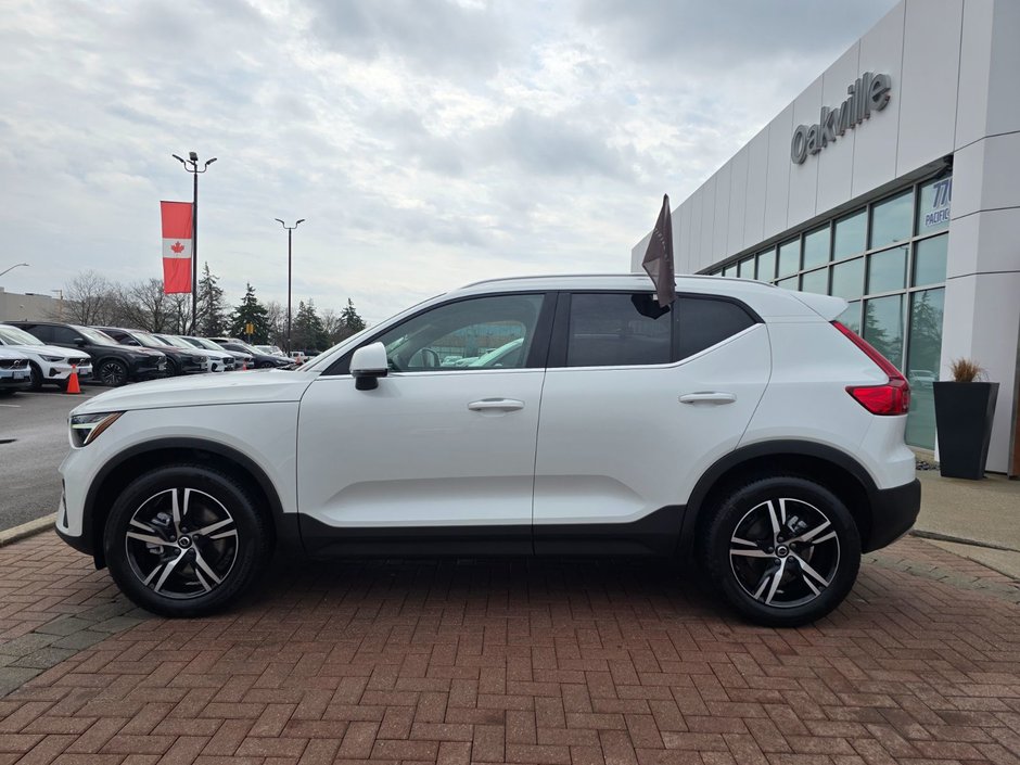 2025 Volvo XC40 CORE BRIGHT THEME-9