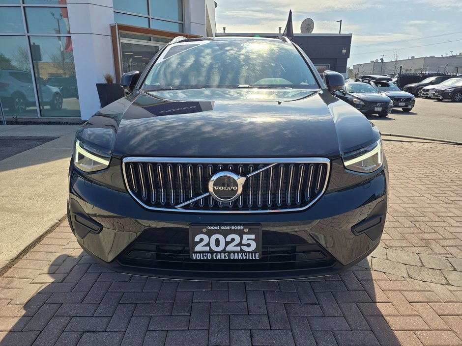 2025 Volvo XC40 CORE BRIGHT THEME-3