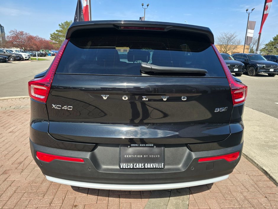 2025 Volvo XC40 CORE BRIGHT THEME-13