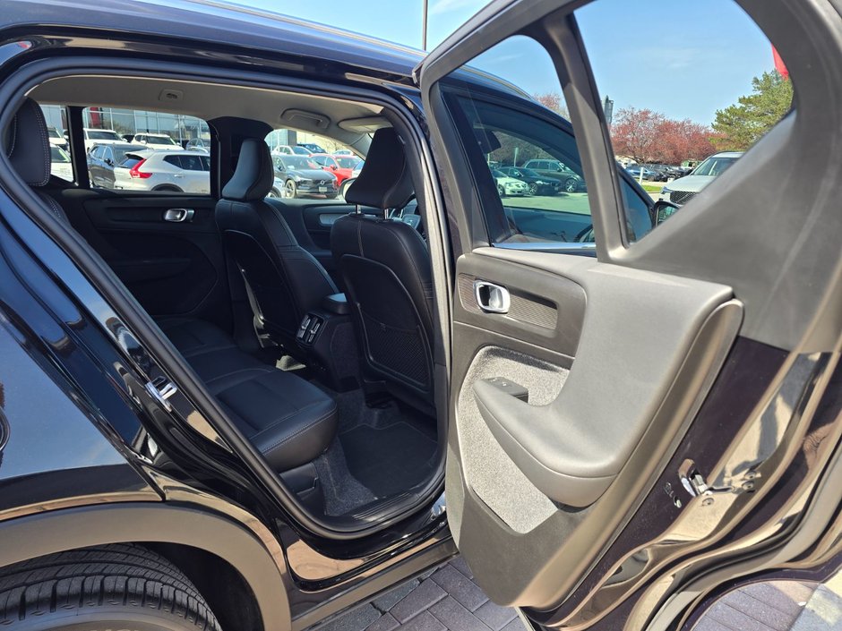 2025 Volvo XC40 CORE BRIGHT THEME-18