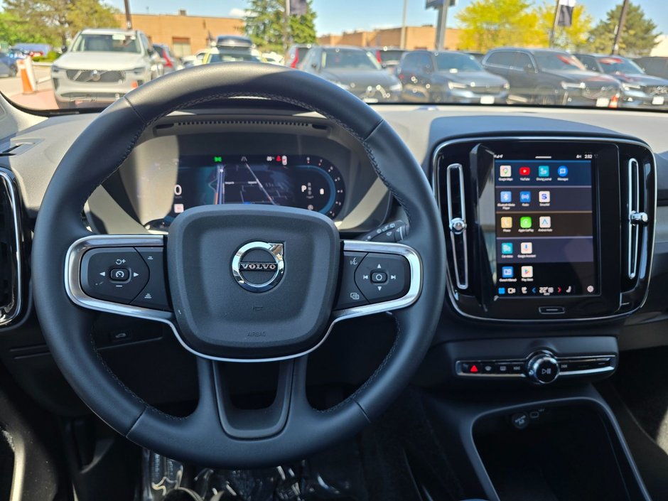 2025 Volvo XC40 CORE BRIGHT THEME-26