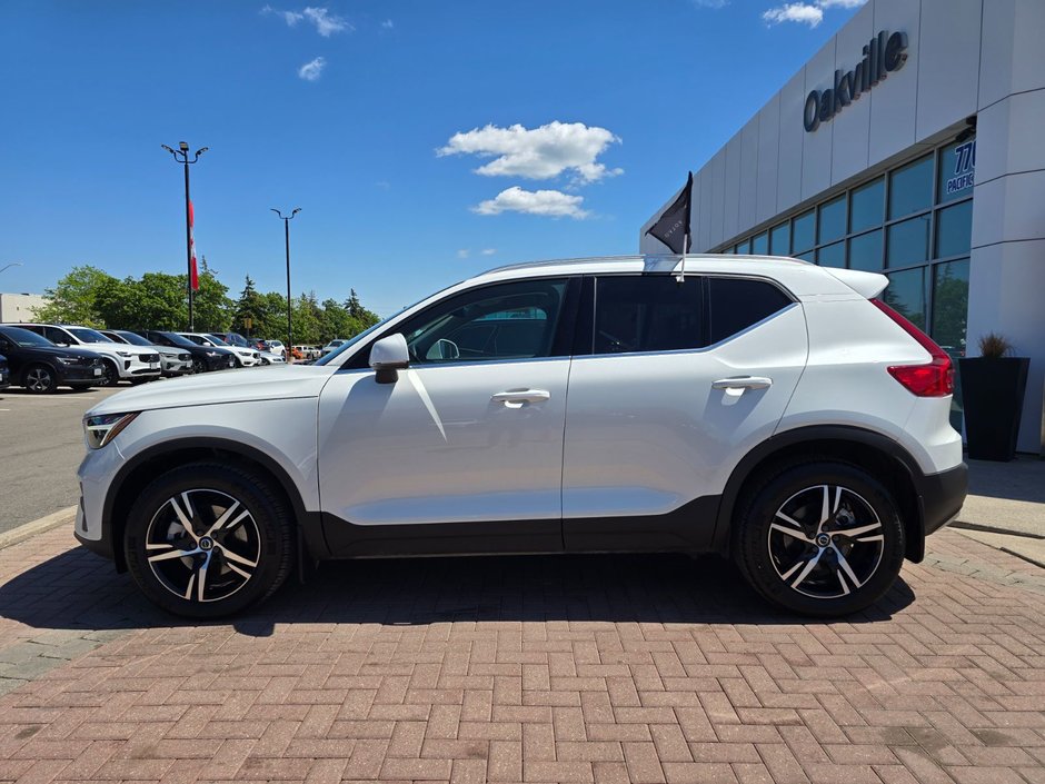 2025 Volvo XC40 CORE BRIGHT THEME-9