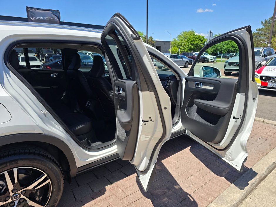 2025 Volvo XC40 CORE BRIGHT THEME-10