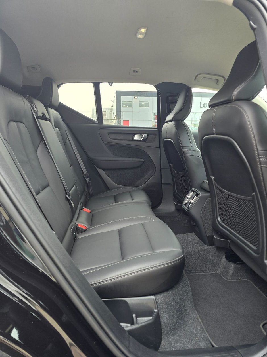 2025 Volvo XC40 CORE BRIGHT THEME-19