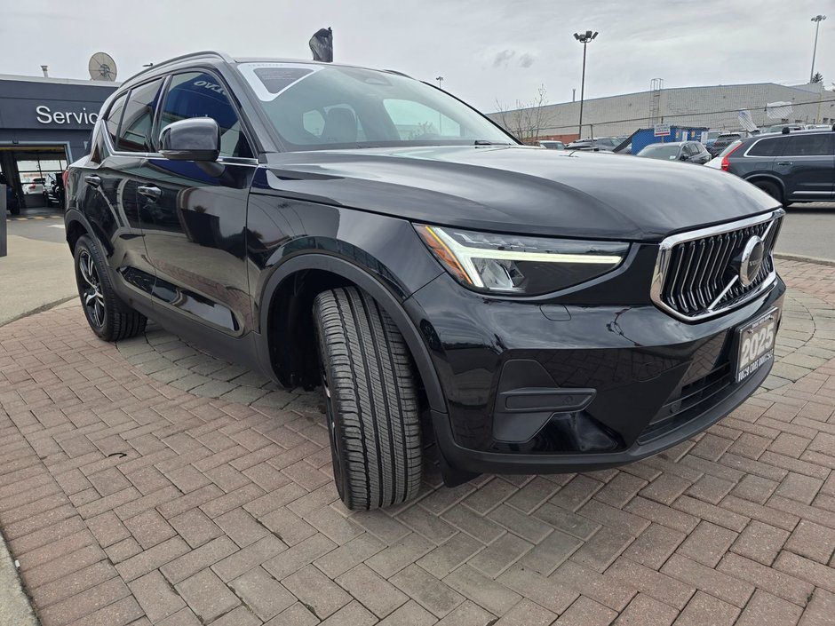 2025 Volvo XC40 CORE BRIGHT THEME-5