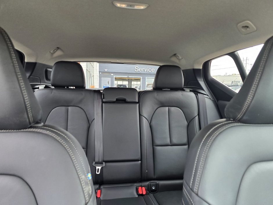 2025 Volvo XC40 CORE BRIGHT THEME-8