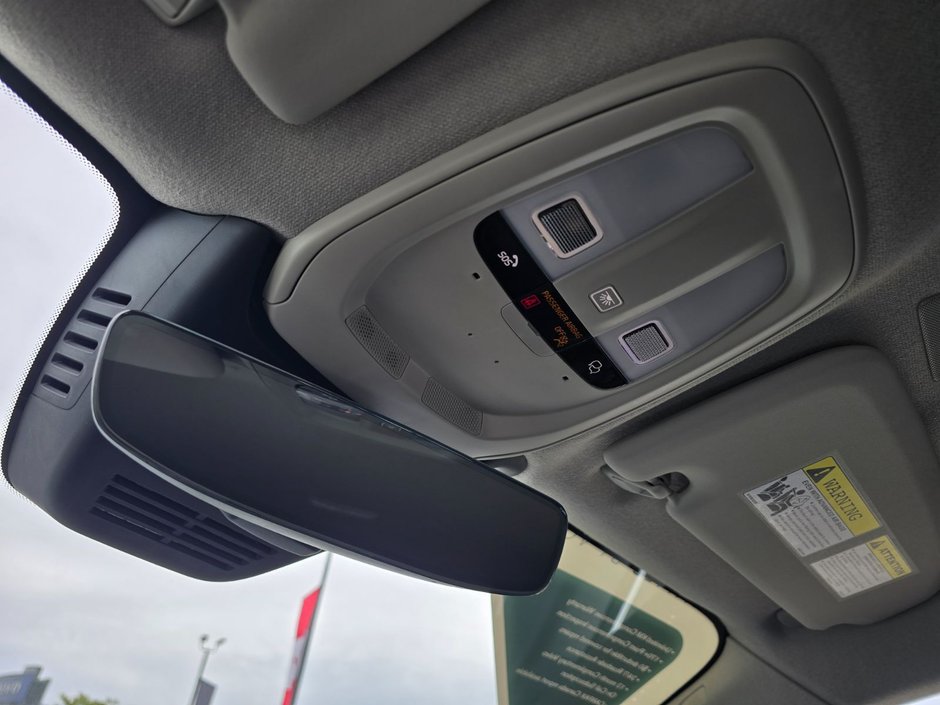 2025 Volvo XC40 CORE BRIGHT THEME-26