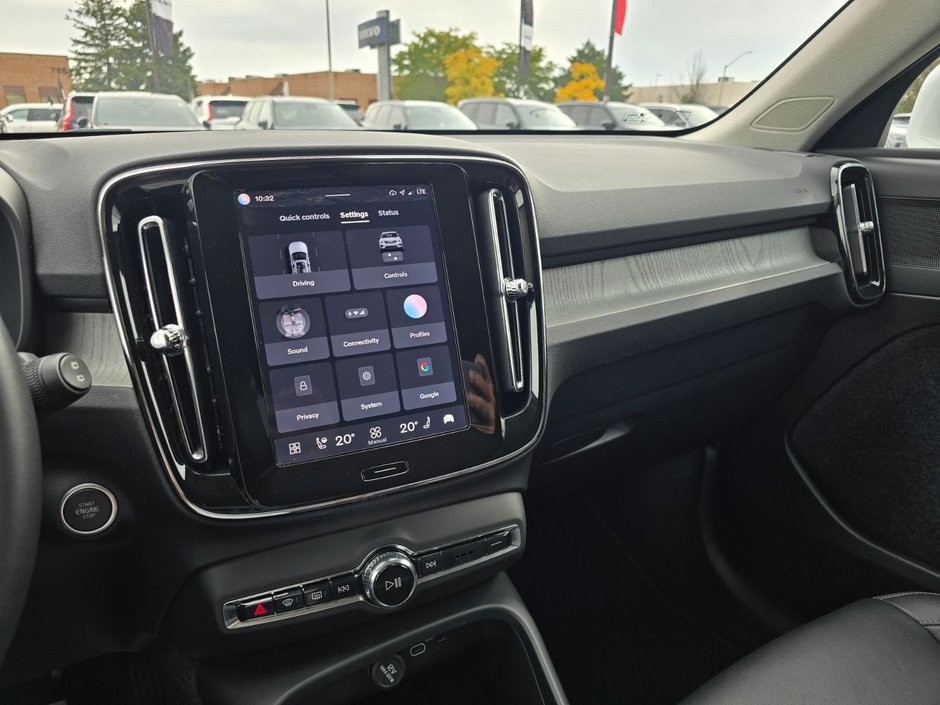 2025 Volvo XC40 CORE BRIGHT THEME-29