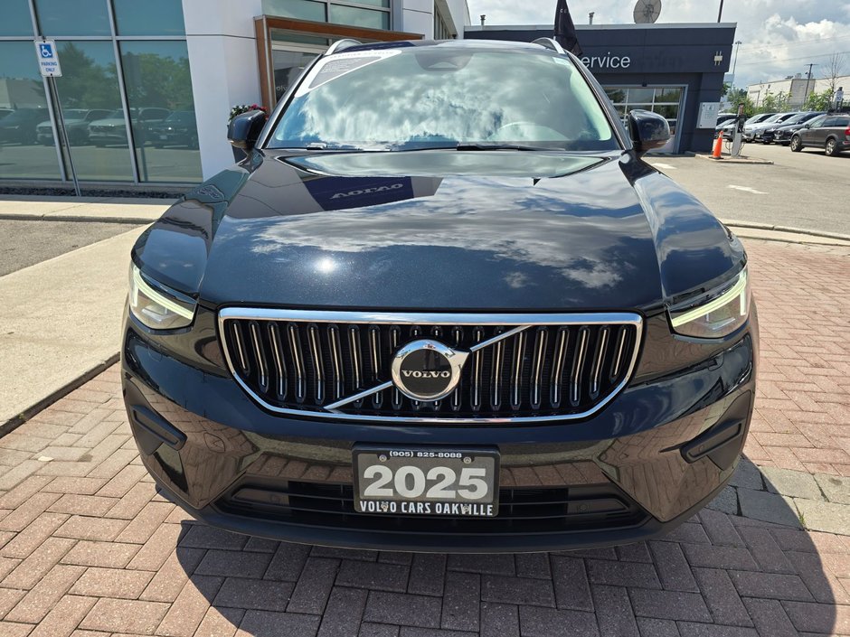 2025 Volvo XC40 CORE BRIGHT THEME-3