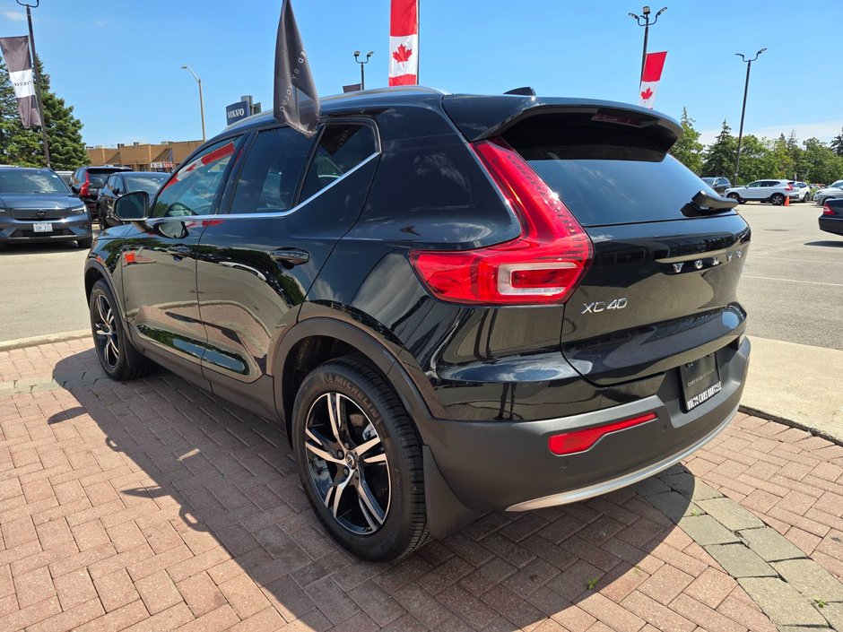 2025 Volvo XC40 CORE BRIGHT THEME-11