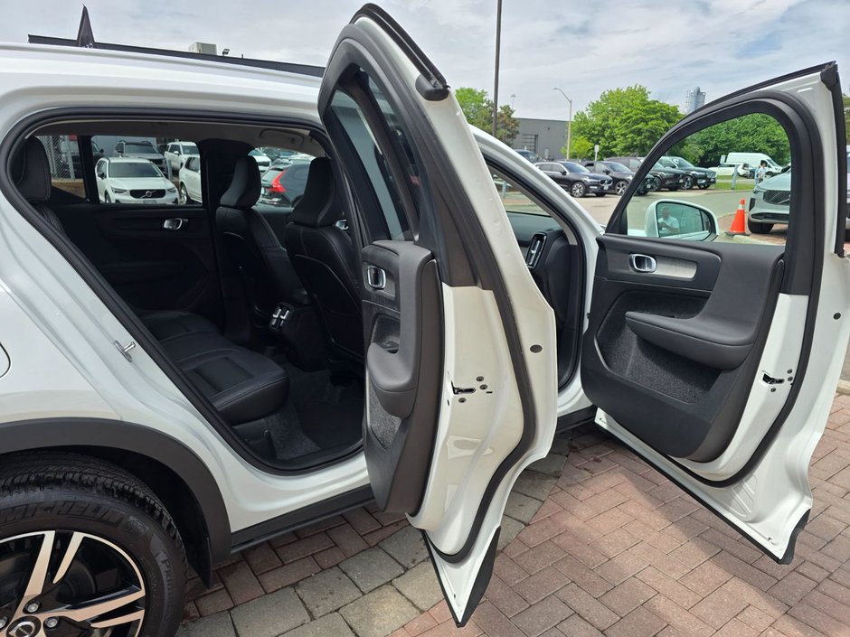2025 Volvo XC40 CORE BRIGHT THEME-10