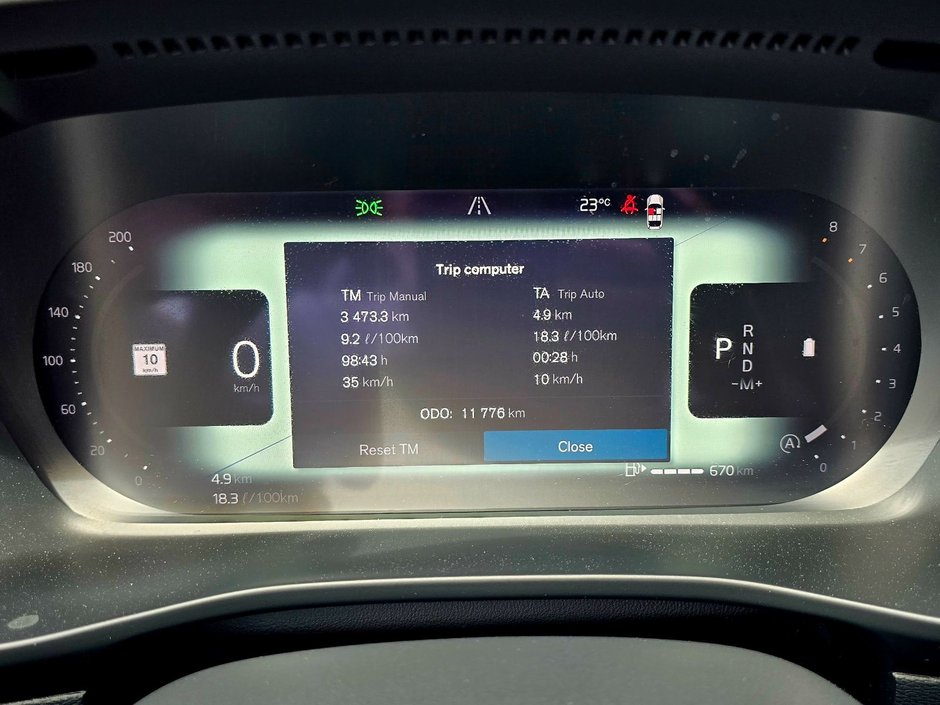 2025 Volvo XC40 CORE BRIGHT THEME-1