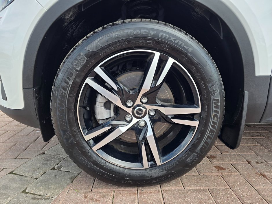 2025 Volvo XC40 CORE BRIGHT THEME-7