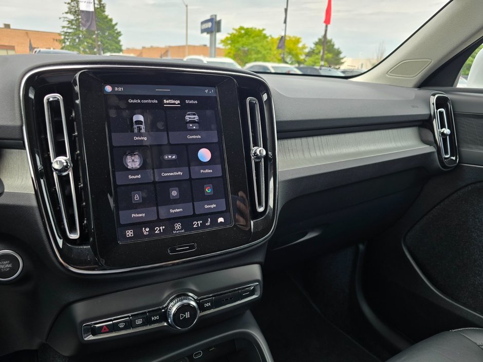 2025 Volvo XC40 CORE BRIGHT THEME-26